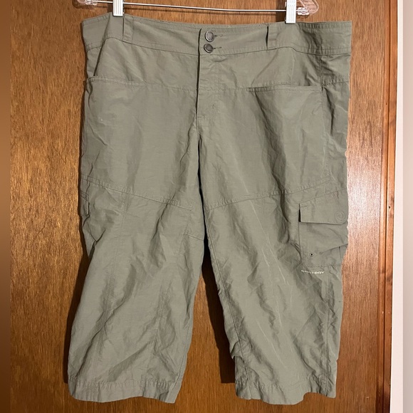Columbia khaki cargo capris - Picture 7 of 11